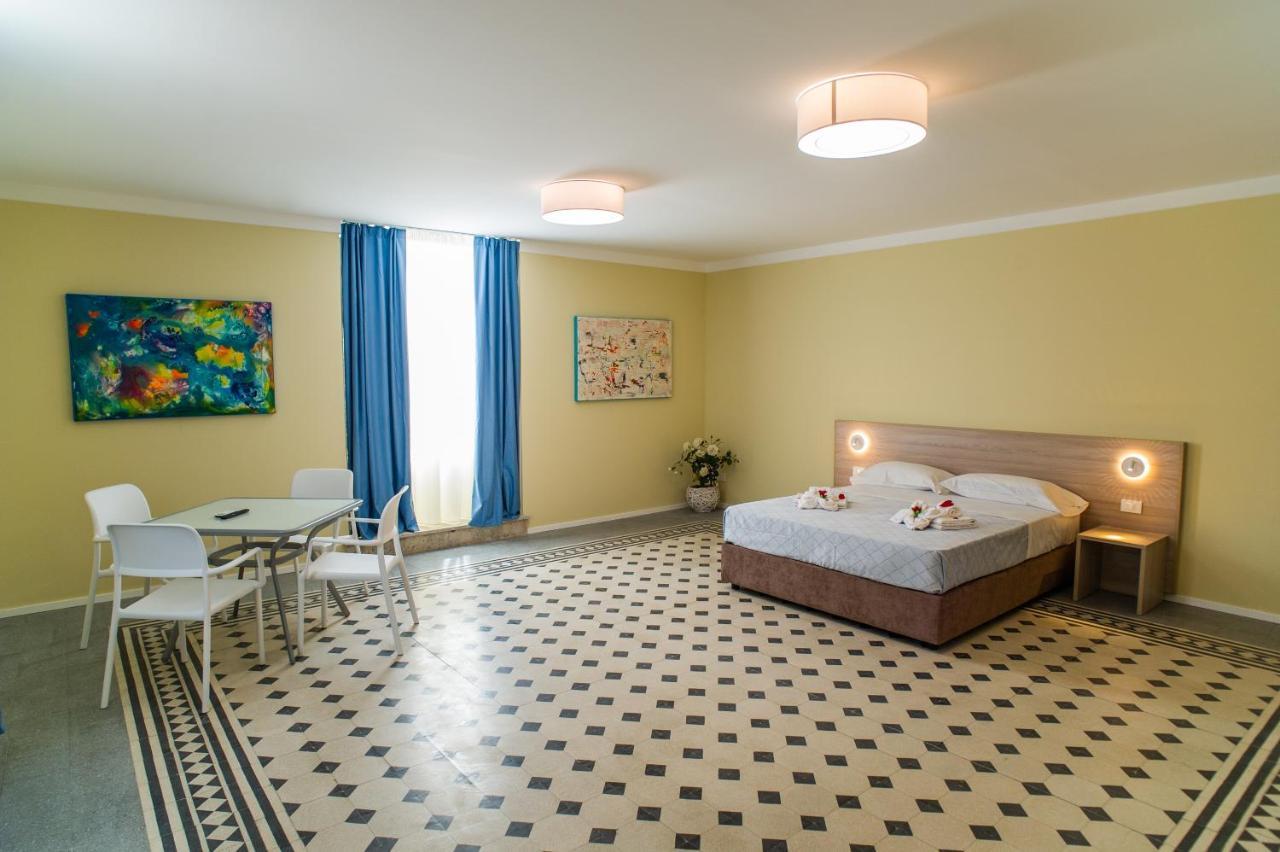 Historico Loft&Rooms Palazzo Adragna XIX Trapani Esterno foto